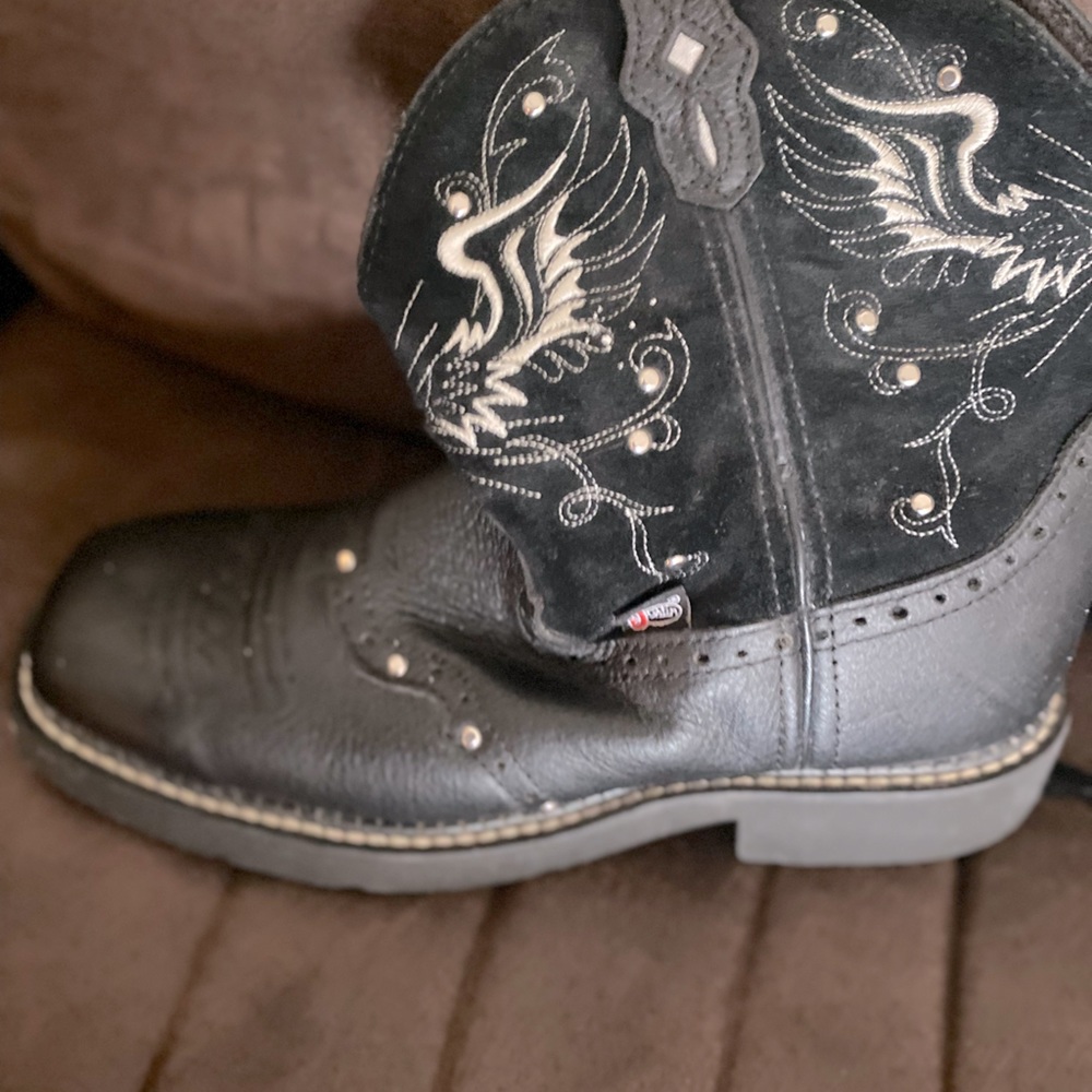 Brand new Justin boots